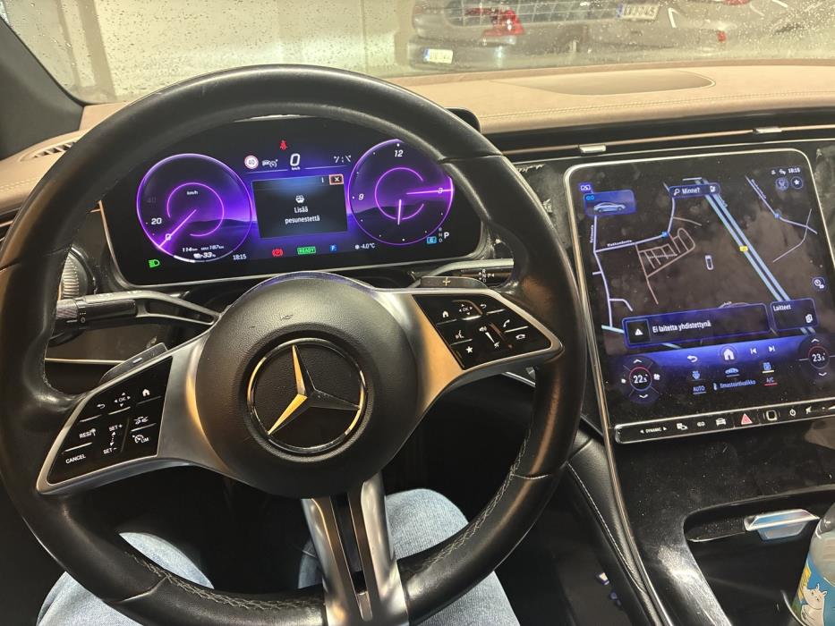 MERCEDES-BENZ EQE 2023