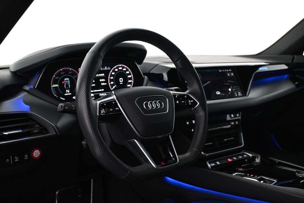 AUDI E-TRON GT RS 2022