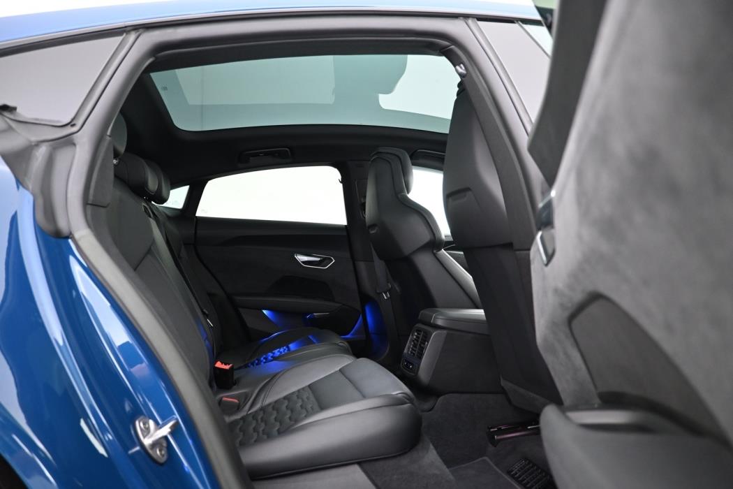 AUDI E-TRON GT RS 2022