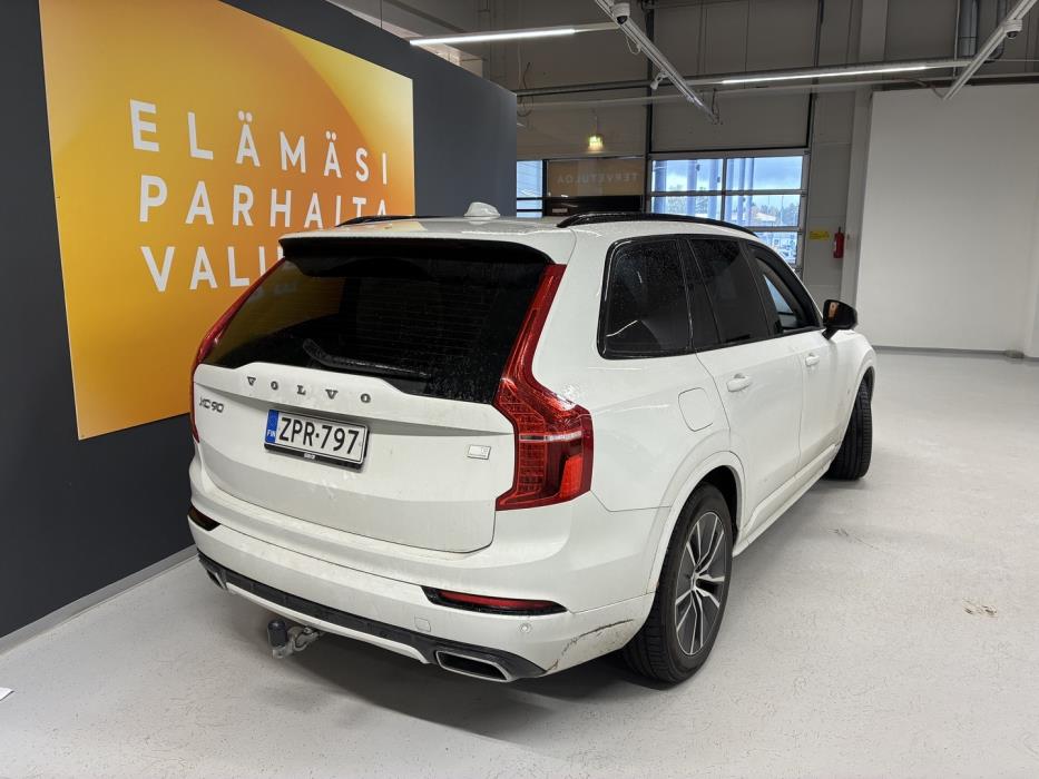 VOLVO XC90 2021