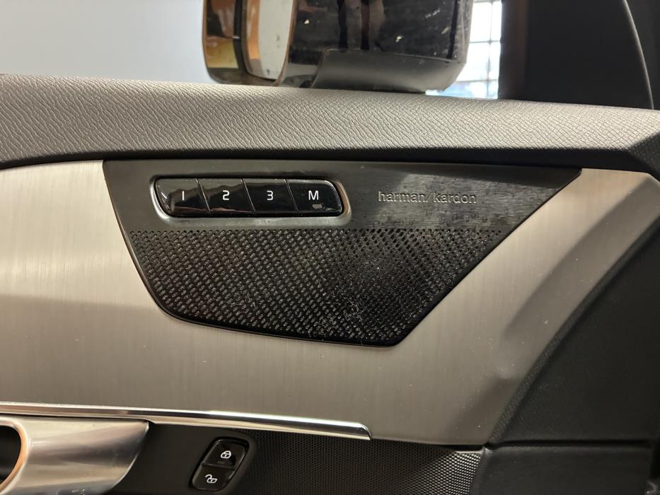 VOLVO XC90 2021