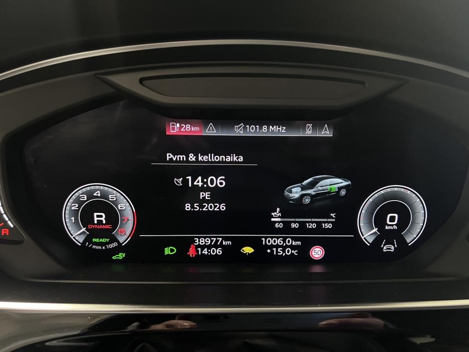 AUDI A8 2023