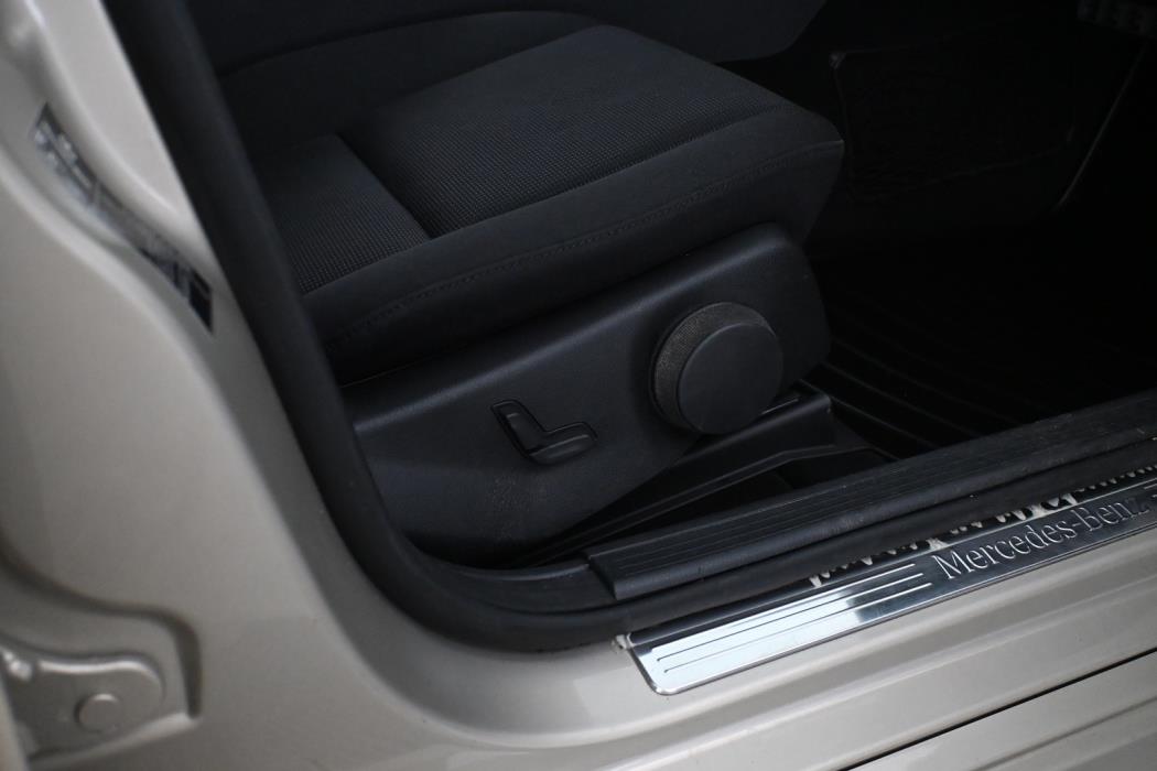 MERCEDES-BENZ GLK 2012