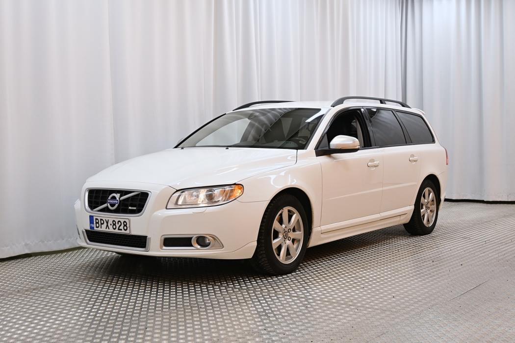 VOLVO V70 2013