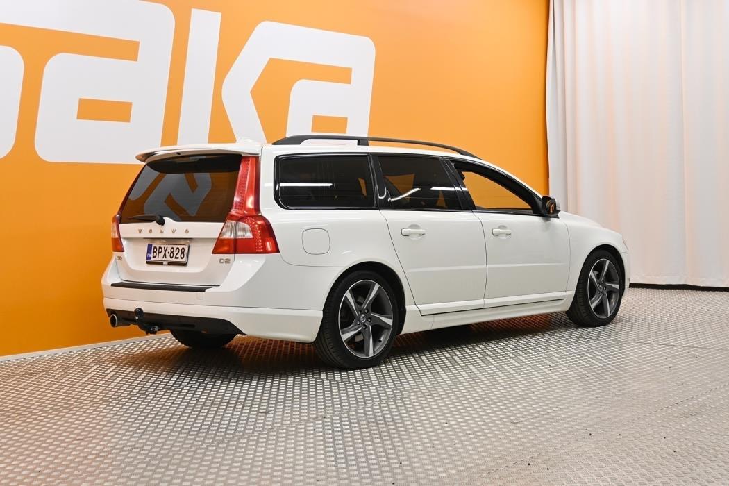 VOLVO V70 2013