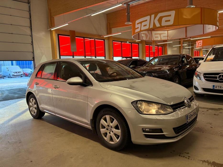 VOLKSWAGEN Golf 2013