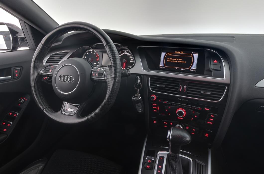 AUDI A4 2012
