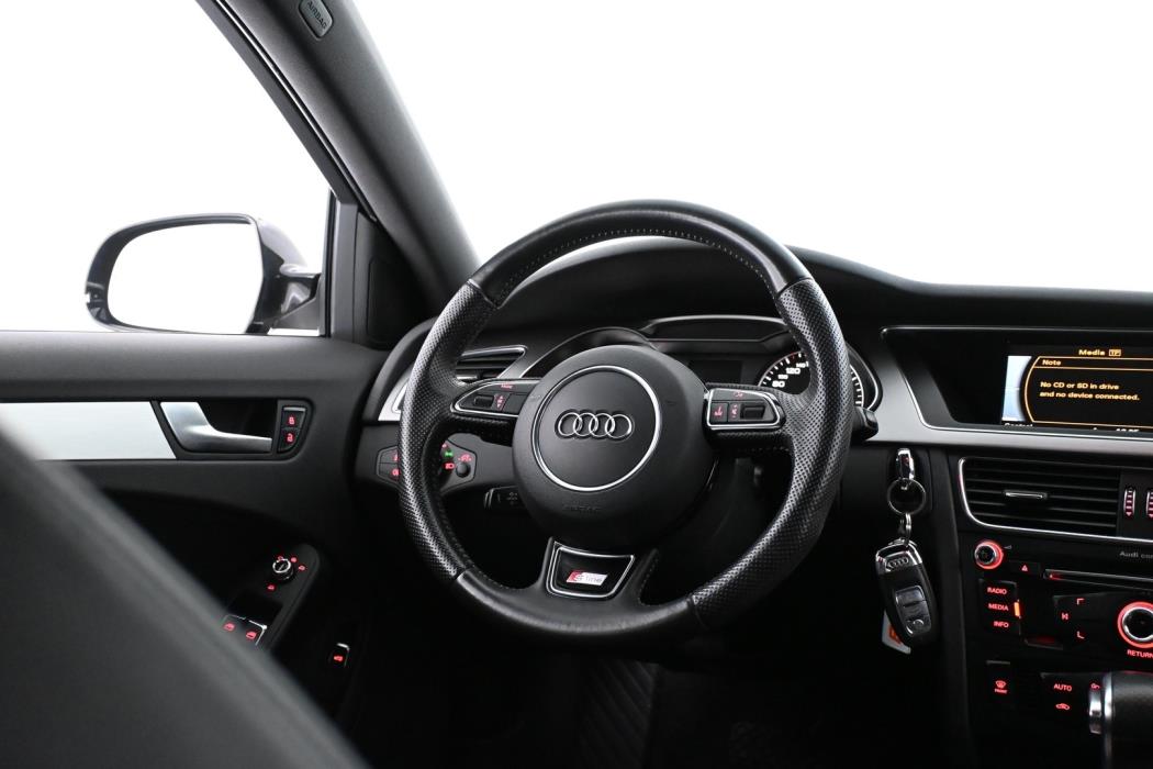 AUDI A4 2012