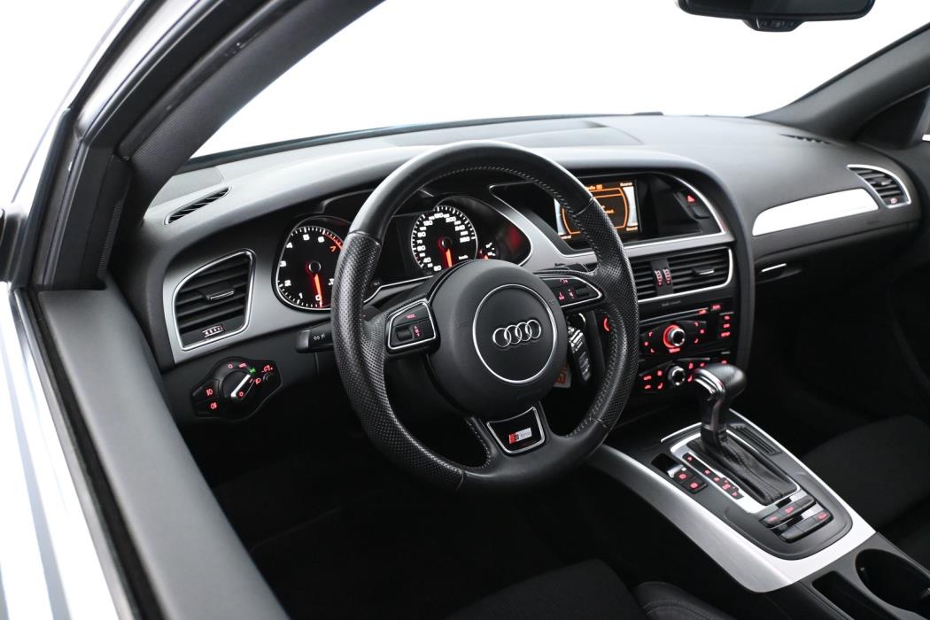 AUDI A4 2012