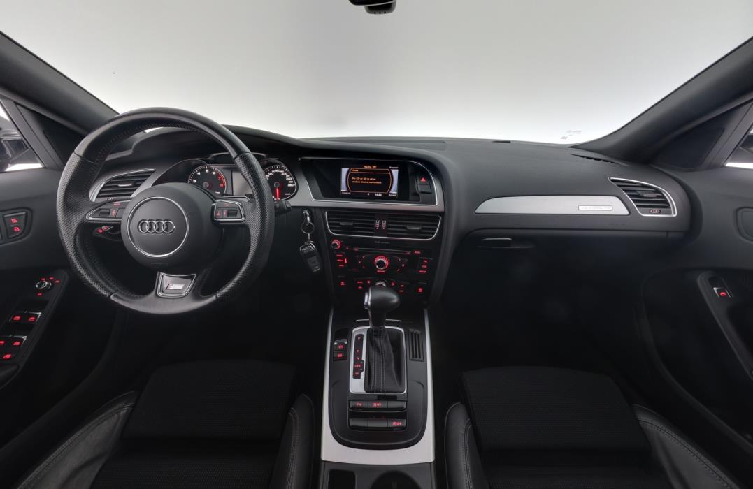 AUDI A4 2012