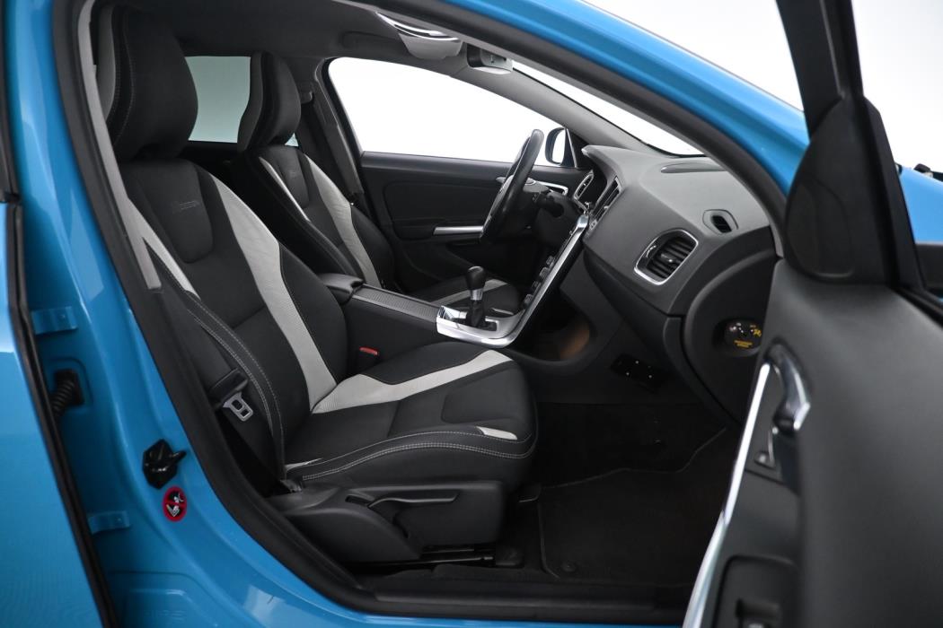 VOLVO V60 2013