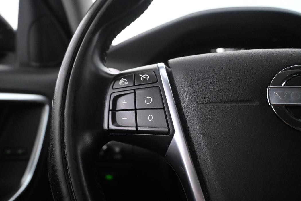 VOLVO V60 2013