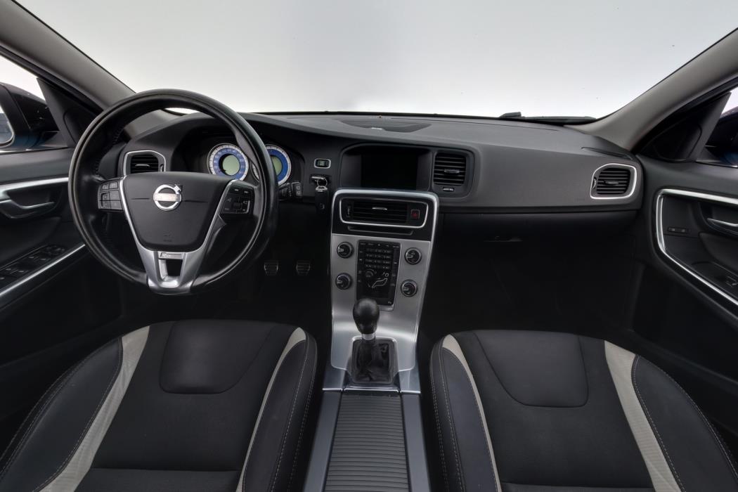 VOLVO V60 2013
