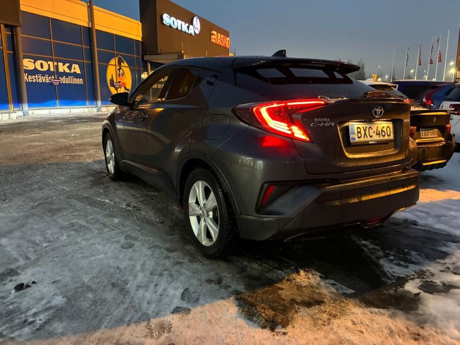 TOYOTA C-HR 2019