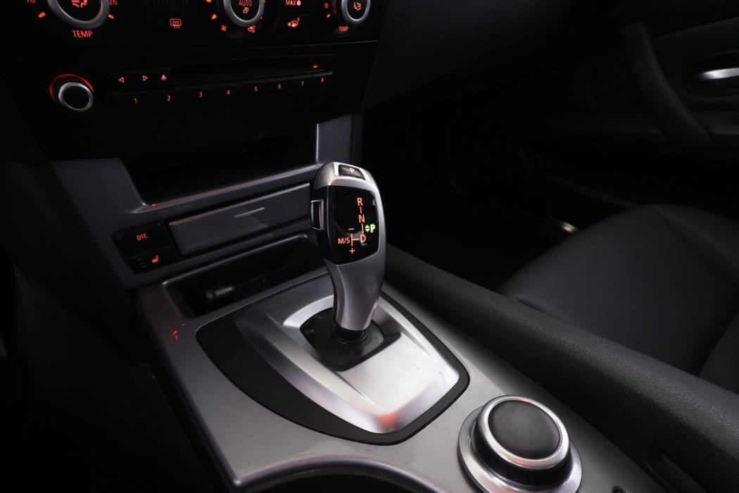 BMW 520 2008