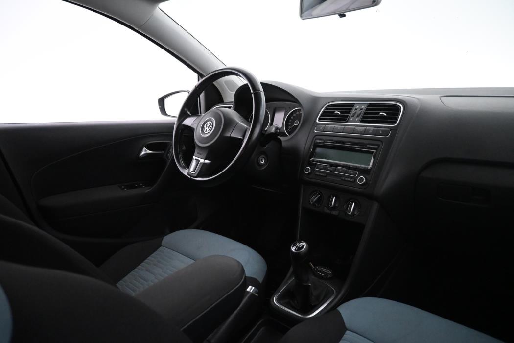 VOLKSWAGEN Polo 2011