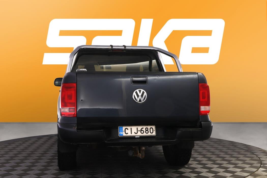 VOLKSWAGEN Amarok 2011