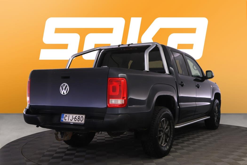 VOLKSWAGEN Amarok 2011