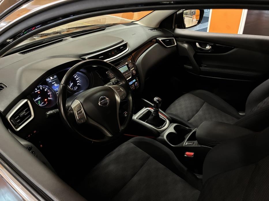 NISSAN Qashqai 2017