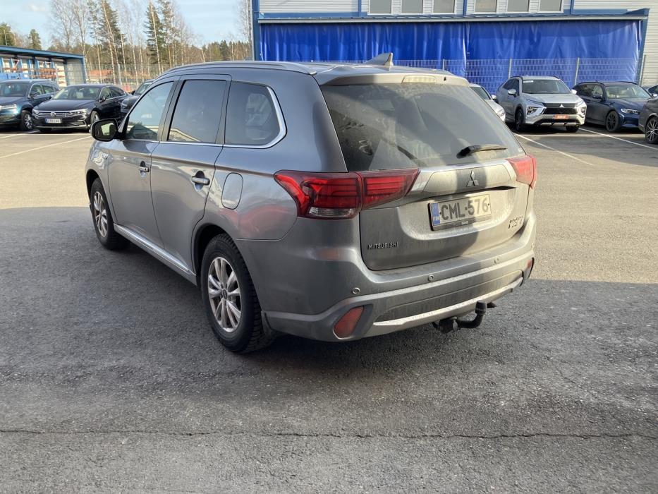 MITSUBISHI Outlander PHEV 2017