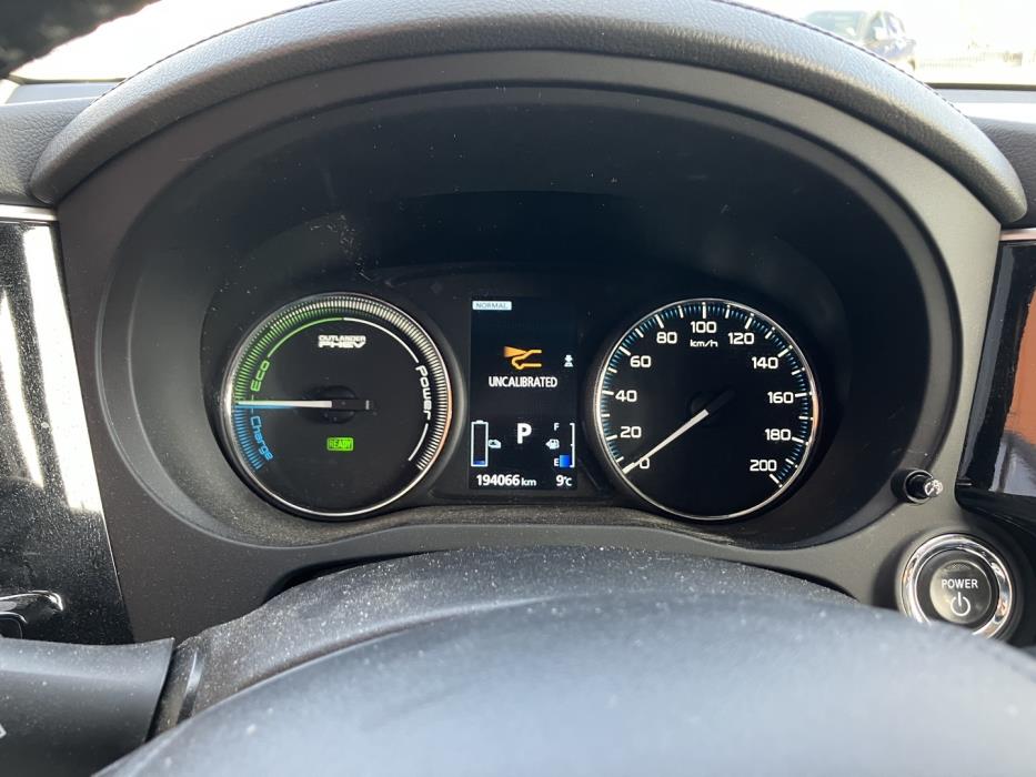 MITSUBISHI Outlander PHEV 2017