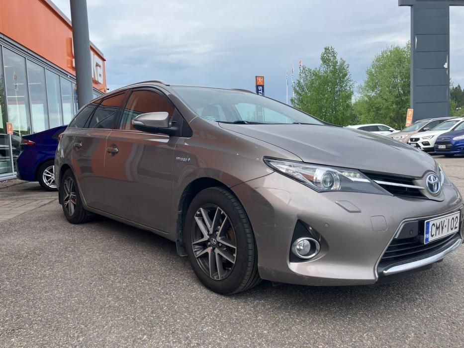 TOYOTA Auris 2014