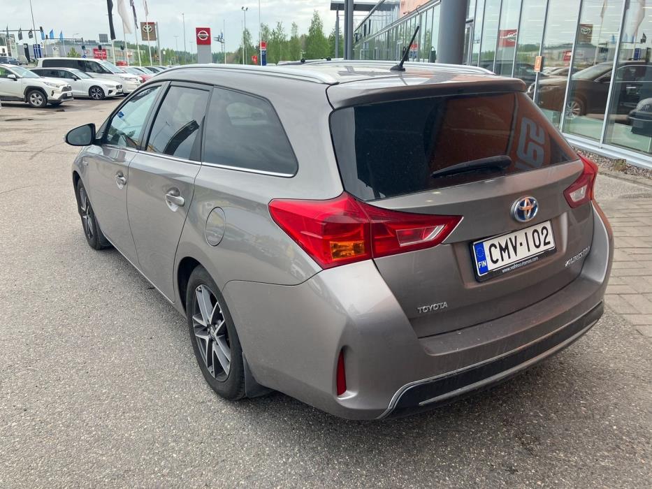 TOYOTA Auris 2014