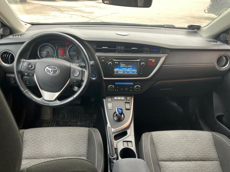 TOYOTA Auris 2014