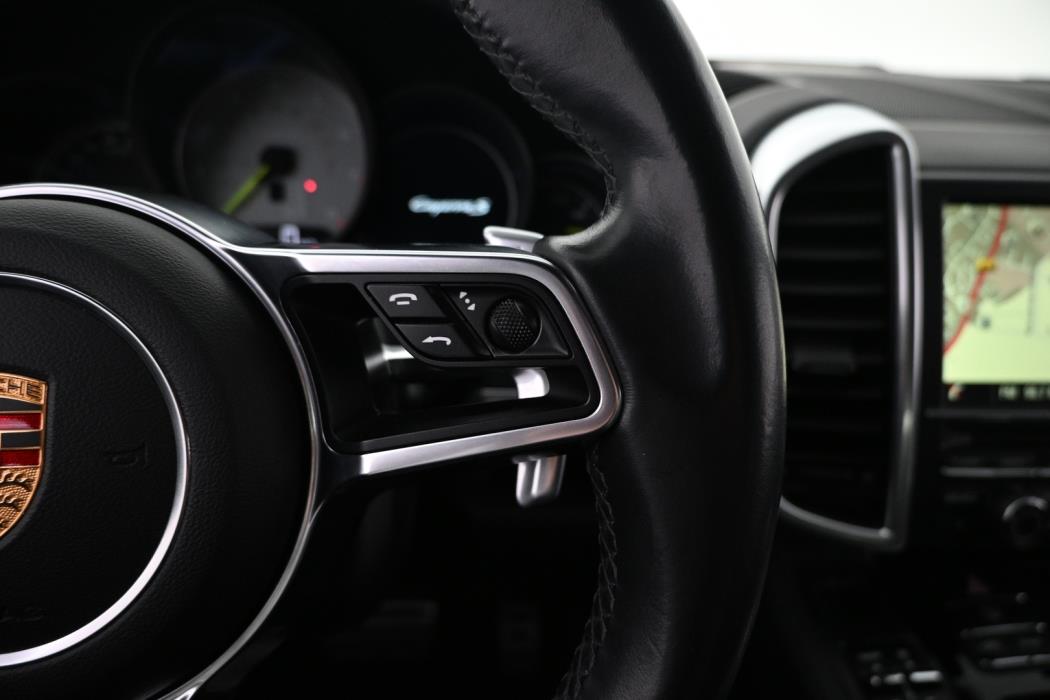 PORSCHE Cayenne 2015