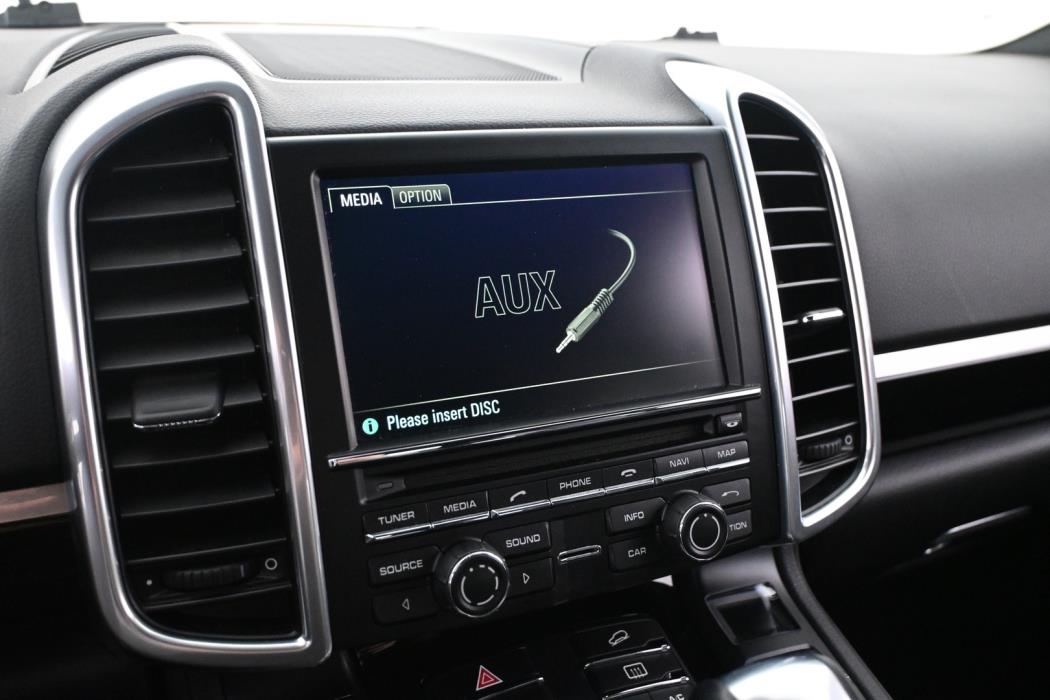 PORSCHE Cayenne 2015