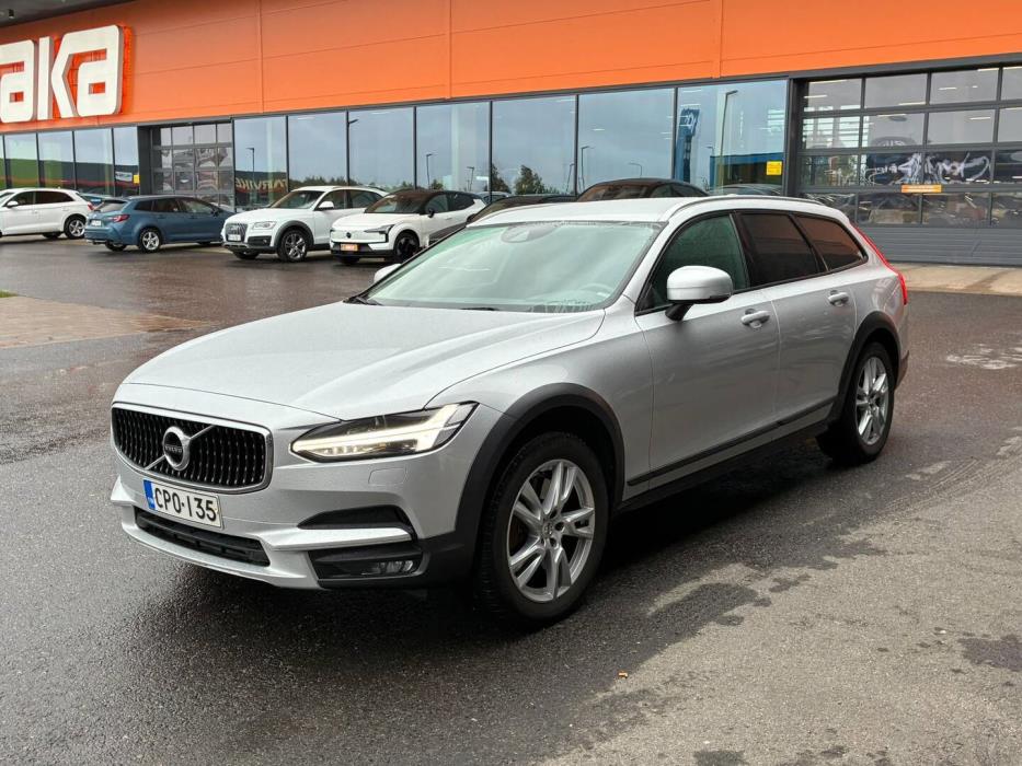 VOLVO V90 Cross Country 2017