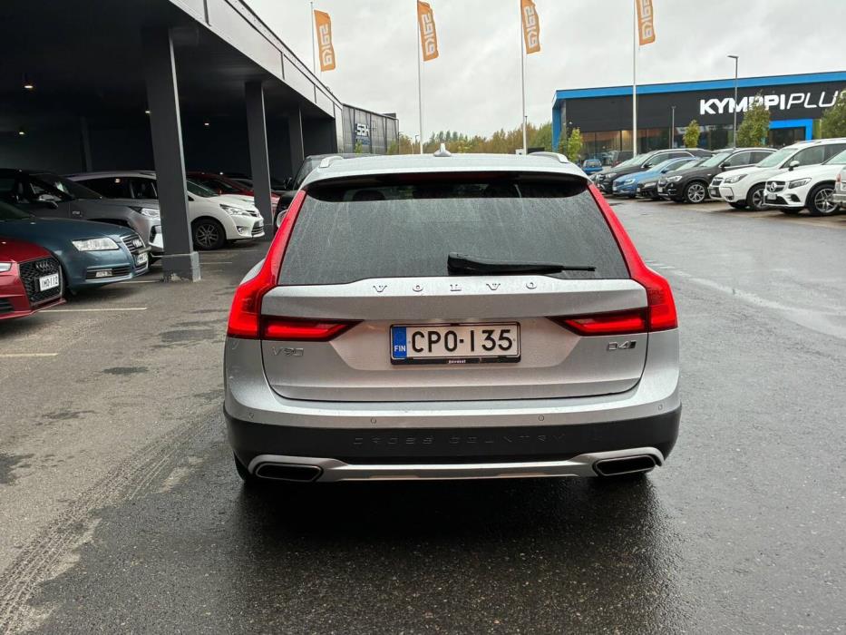 VOLVO V90 Cross Country 2017