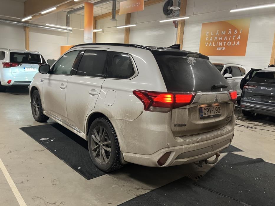 MITSUBISHI OUTLANDER PHEV 2018