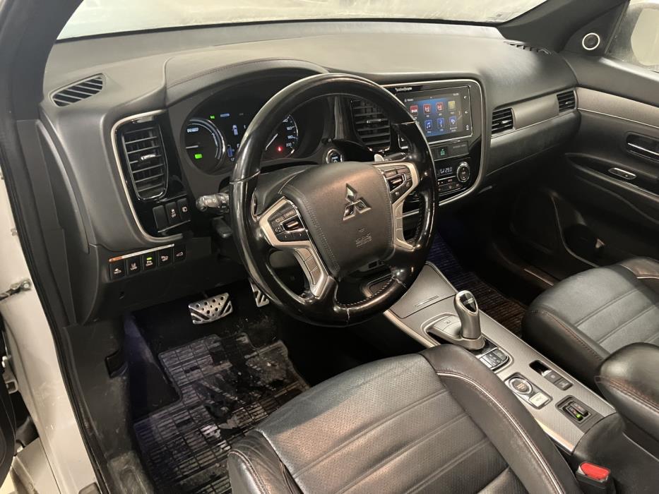 MITSUBISHI OUTLANDER PHEV 2018