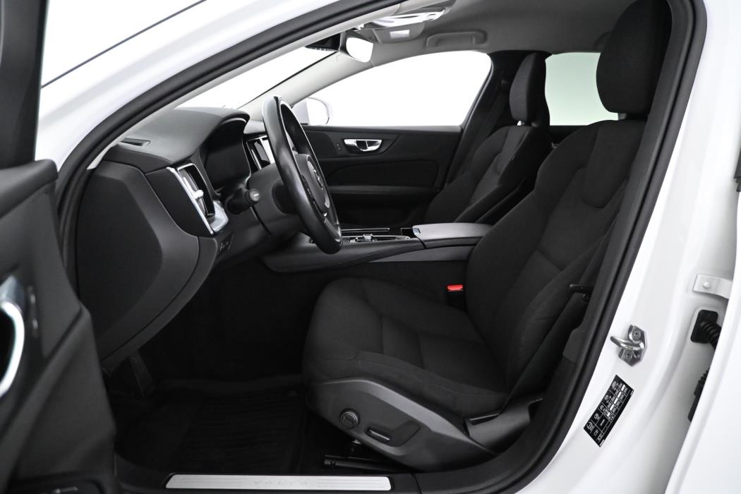 VOLVO V60 2020