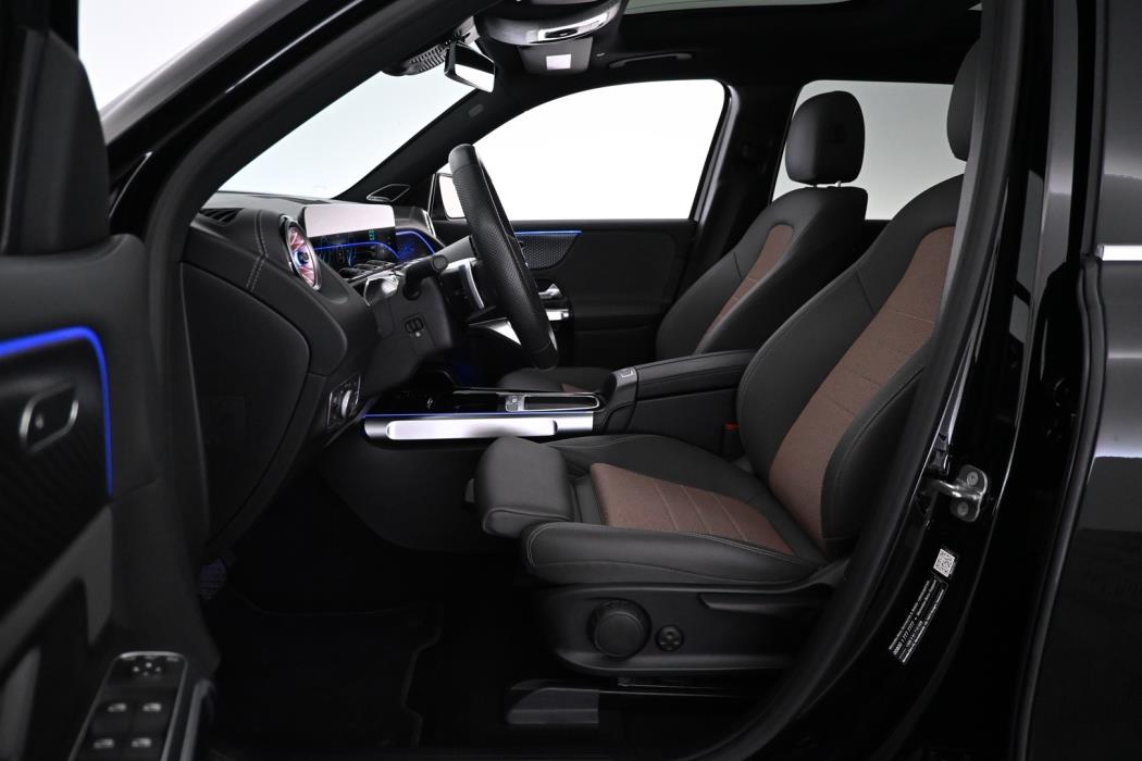 MERCEDES-BENZ EQB 2025