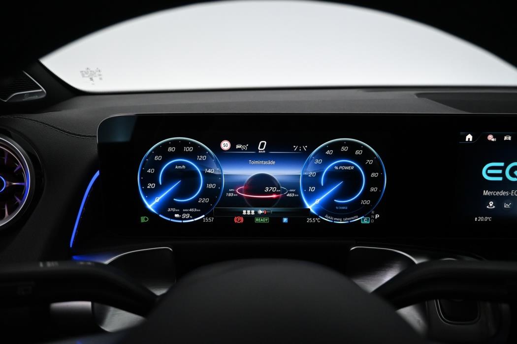 MERCEDES-BENZ EQB 2025