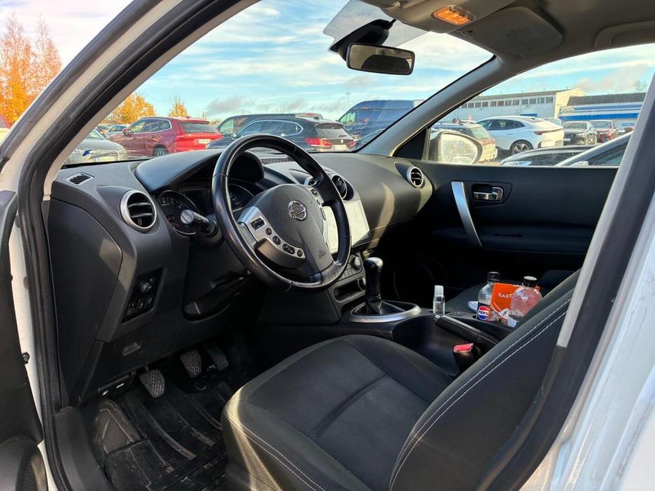 NISSAN Qashqai 2011