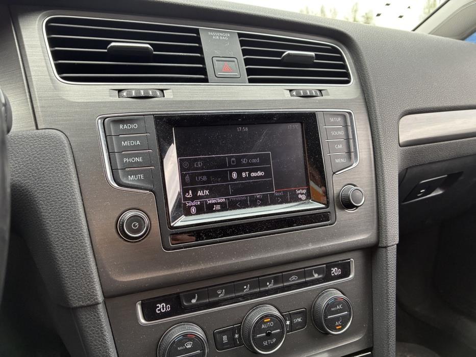 VOLKSWAGEN Golf 2014