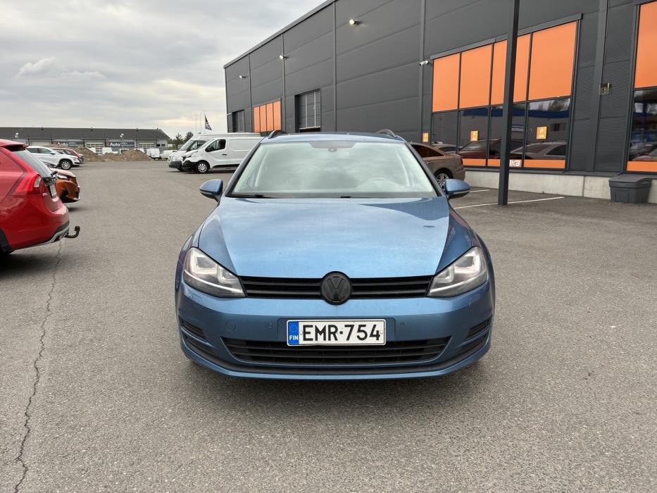 VOLKSWAGEN Golf 2014