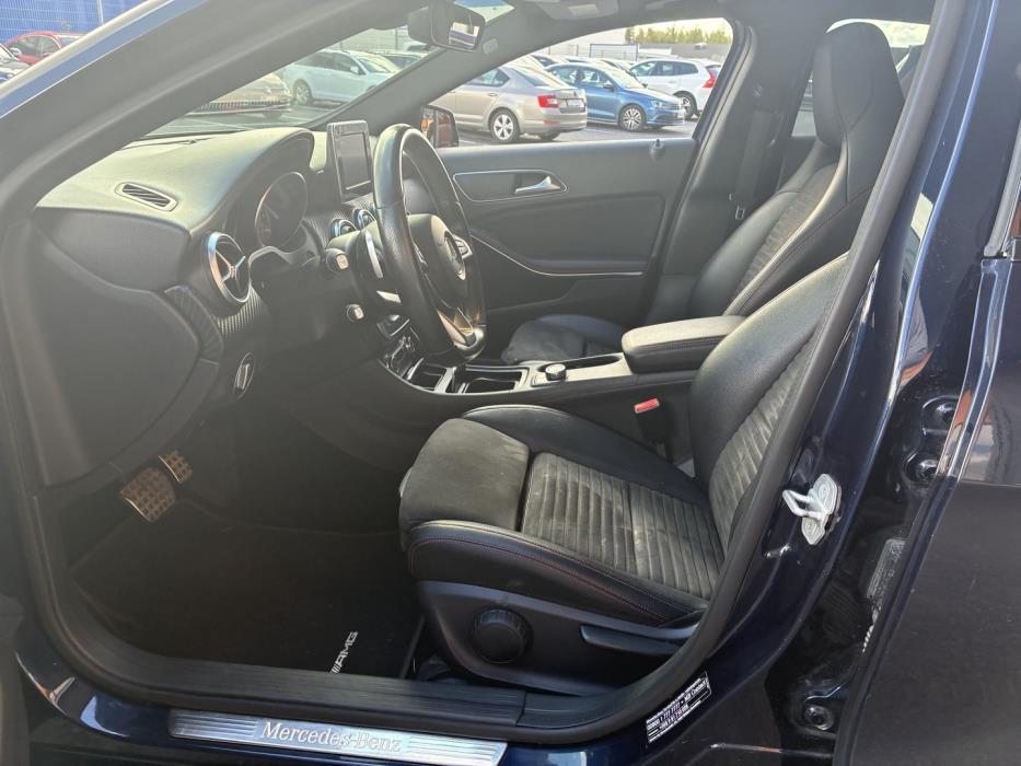MERCEDES-BENZ A 2016