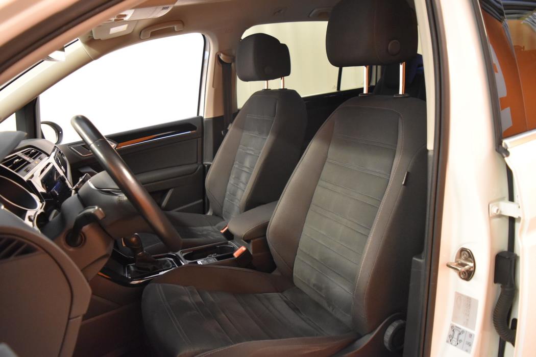 VOLKSWAGEN Touran 2018