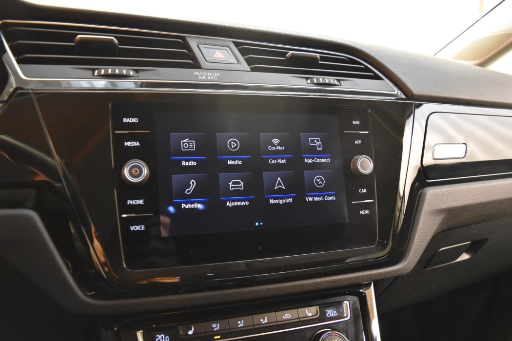 VOLKSWAGEN Touran 2018