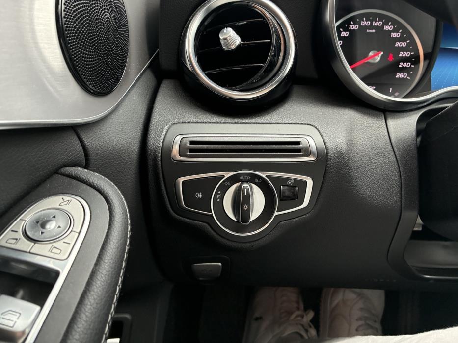 MERCEDES-BENZ C 2019