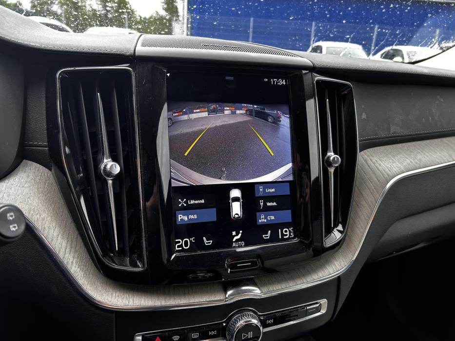 VOLVO XC60 2020