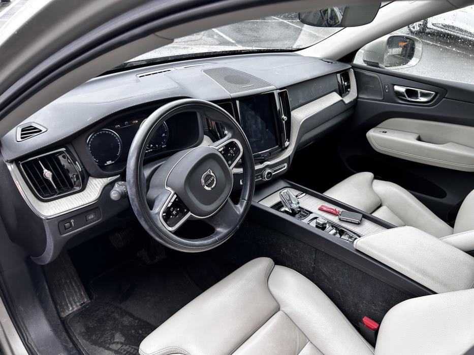 VOLVO XC60 2020