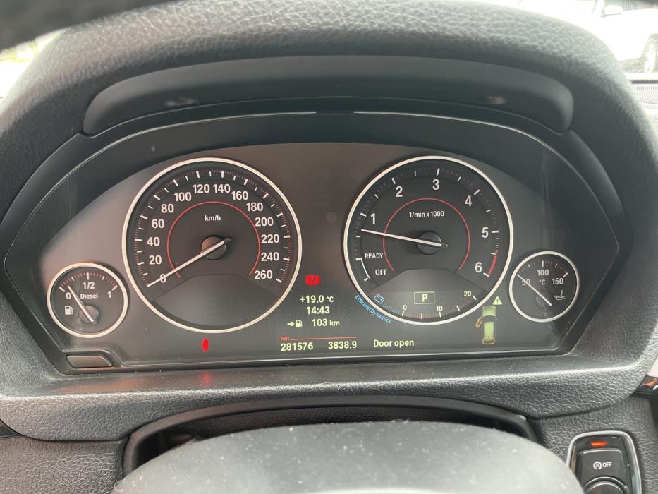 BMW 330 2013