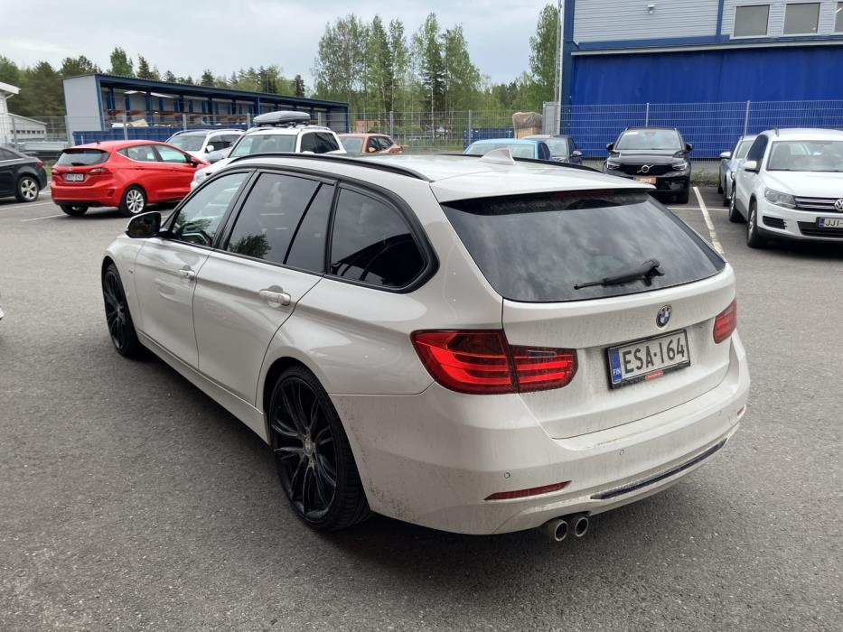 BMW 330 2013