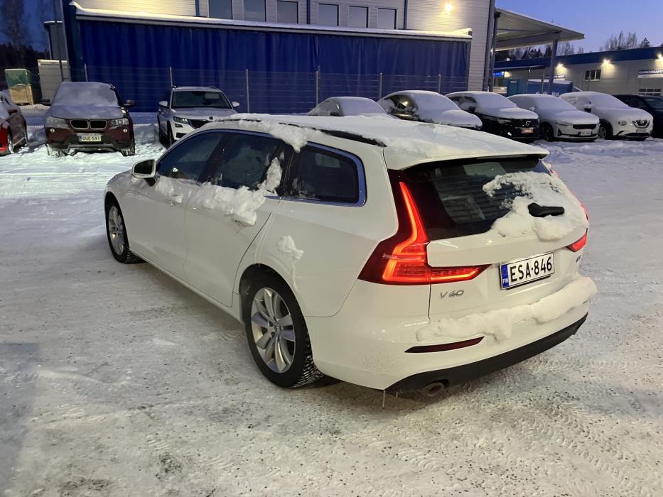 VOLVO V60 2022