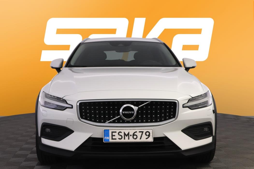 VOLVO V60 Cross Country 2021